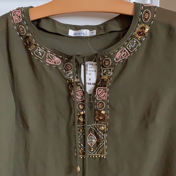 Green Sequined Blouse - Picture 2 of 5